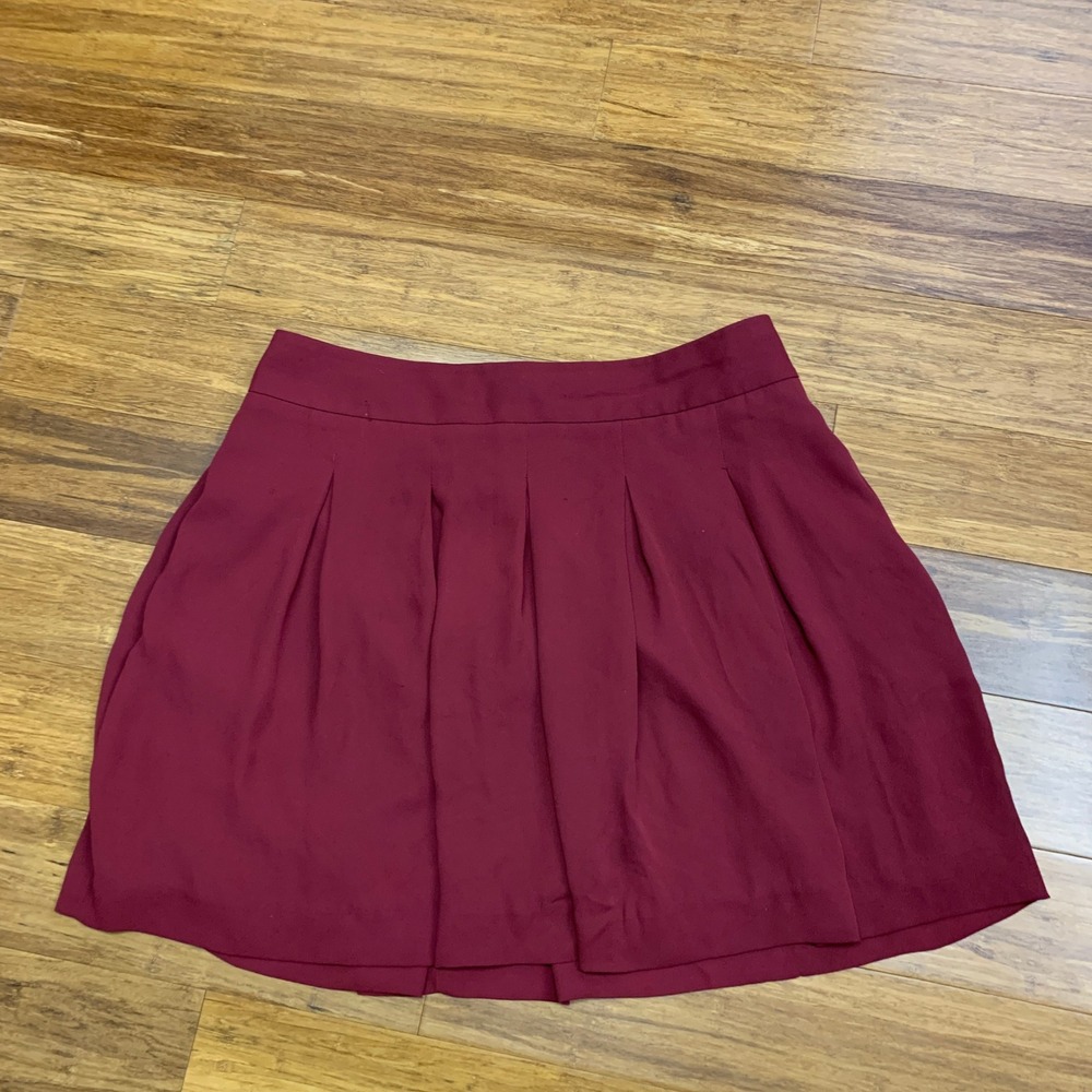 Banana Republic Maroon Pleated Mini‎ Skirt Women's Petite Size 6 Short Tennis